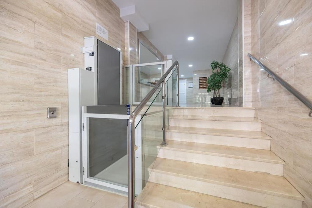 Encantador Apartamento Cerca Del Mar Малага Экстерьер фото