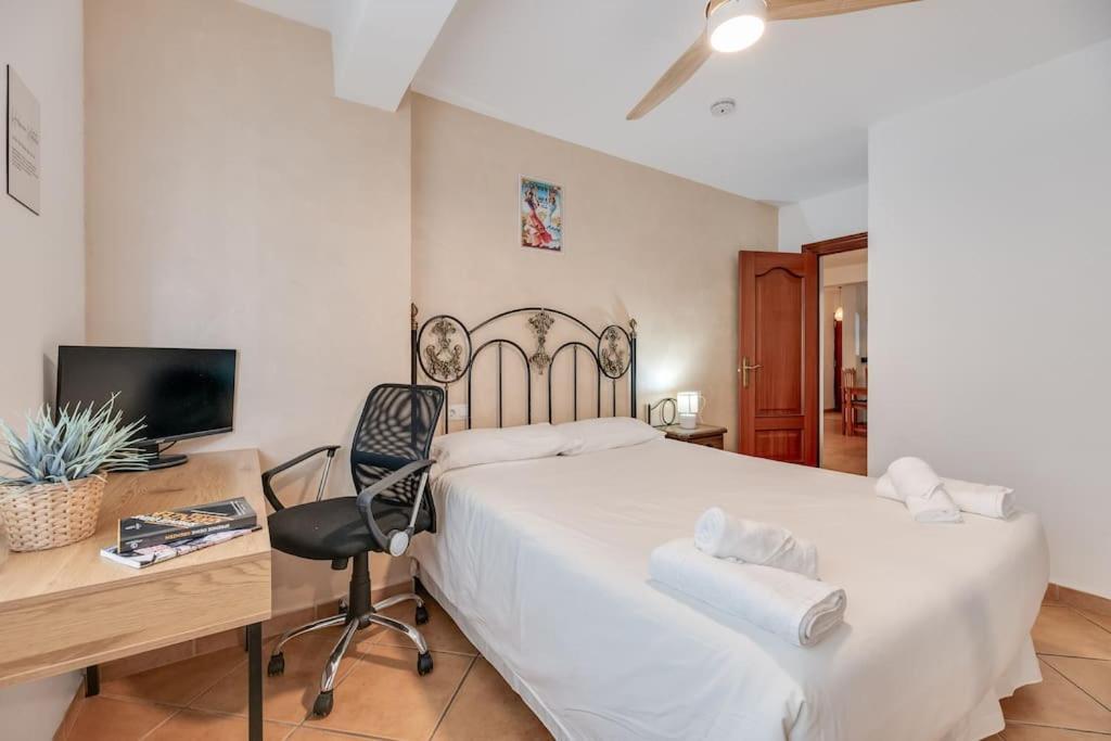 Encantador Apartamento Cerca Del Mar Малага Экстерьер фото